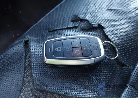 2016 Ford Expedition El Limited z USA, uszkodzony, nr VIN 1FMJK2AT1GEF23300